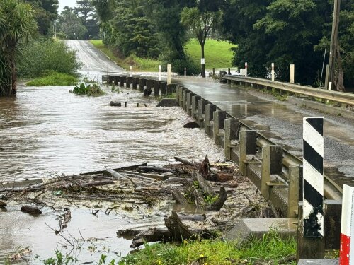 Red heavy rain warning lifted
